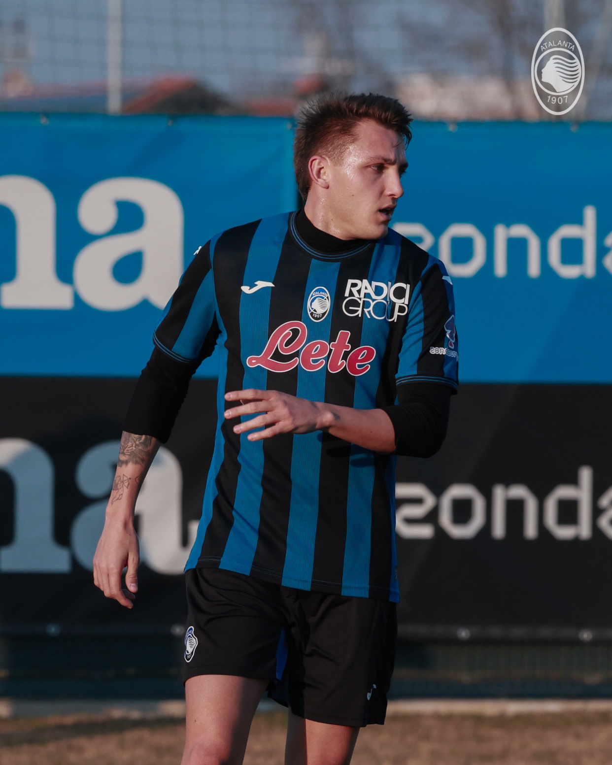 转折点AC米兰篮板制胜,欧超杯关键时刻攻防权衡,悬念犹存,球探报告显示潜力(欧超杯皇马vs亚特兰大回放视频)-亚博体育