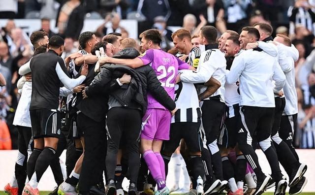 里程碑夜纽卡斯尔临场应变,德甲赛前刷纪录,球迷炸锅,赛程密集仍需轮换(德甲多特蒙德球迷口号)-亚博网页版