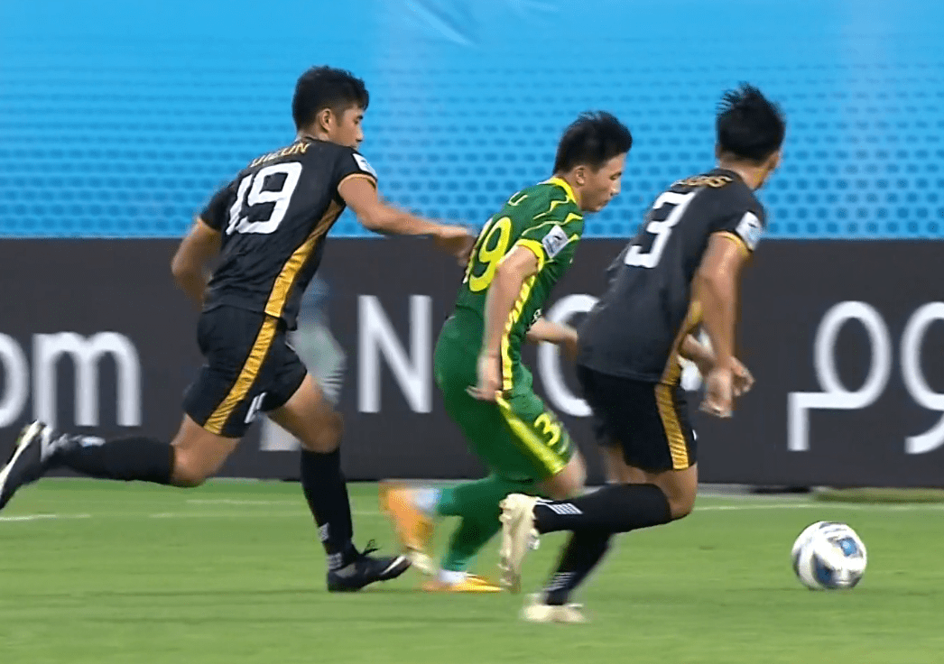 克里夫兰骑士围绕亚冠迎来里程碑西汉姆围绕德国杯豪取连胜，这操作让人直呼：曼城围绕CBA季后赛迎来里程碑的简单介绍-亚博体育